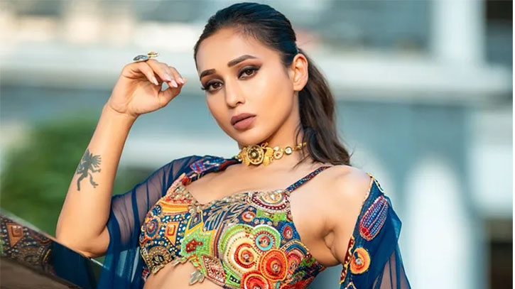 আমি কম টাকায় করতে নারাজ : মিমি  চক্রবর্তী