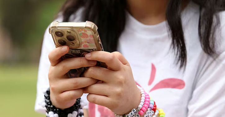 অস্ট্রেলিয়ায় শিক্ষার্থীদের সাড়ে ৫ লাখ অ্যাকাউন্ট ব্লক করলো মেটা